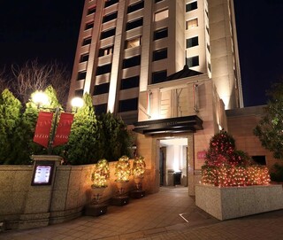 RISTORANTE OZIO - レストランの外来口【夜はライトアップしてます☆彡】