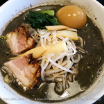 ら～めん　晴々 - 黒ラーメン（限定）＋　味玉