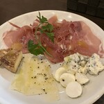 ビストロ グルナッシュ - 生ハム。