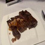 ボールルーム ルーナ - 国産牛ロース肉のステーキ