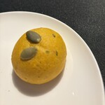 ラ ターブル ドゥ ジョエル・ロブション - パンも美味しいです。他のパンの写真撮り忘れ