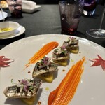 ラ ターブル ドゥ ジョエル・ロブション - 炙りさんまとインカのめざめのサラダ　すだちのゼストをあしらって