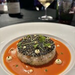 ラ ターブル ドゥ ジョエル・ロブション - 愛媛県産カンパチのタルタル　スパイシーなタブレと