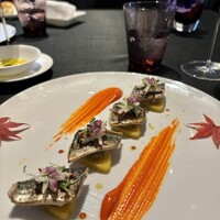 ラ ターブル ドゥ ジョエル・ロブション - 炙りさんまとインカのめざめのサラダ　すだちのゼストをあしらって