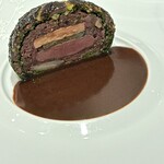 ラチュレ - シューファルシー　雷鳥、トリュフ、フォアグラが3段に