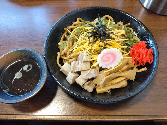 自家製太麺やきそば よしのり屋（北山形）- 本格焼きそばと太麺の魅力