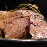 ミニヨン　坂ノ上 - 牛タンアップ  柔らかいのに香ばしい。