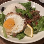 守源旅館 - ガパオライス