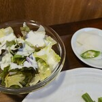 キッチン ブルー グローブ - サラダ、お新香のアップ