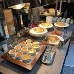 ボールルーム ルーナ - 蟹グラタン・蟹とコーンのピザ・茄子とモッツァレアのピザ・パンプキンスープ