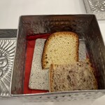 Ristorante IL PRINCIPE - パンも焼きたてアツアツ！おかわりしちゃいました！ジュエルBOXのような可愛らしい箱に入っています。