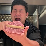 銀座 大石 - メインの準備。チャーミングなお顔で写真撮影させてくださります！