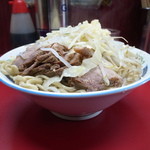 ラーメン二郎 - ラーメン豚入り（カタメ、ニンニク、2014年4月22日）