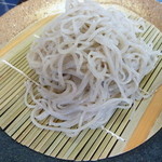 綺麗な切り方の手打ちそば