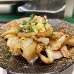 立喰い寿司 ひなと丸 - 貝ひも焼き/550