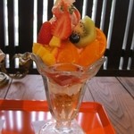 くらしき桃子 - フルーツパフェ