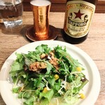 pagot - 瓶ビール　赤星、サラダ