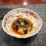 中華寝台 - 上海蟹の紹興酒漬け。
      もちろん臭みなどは無縁。
      蟹は当然ながら、紹興酒ダレが美味しくて、とことんしゃぶり尽くしました♪