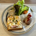 カフェフサッコ - 料理写真:チーズトーストランチ・ホワイトソース