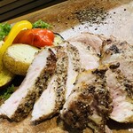 炭と葡萄 - 二人で食べるのにちょうど良いかと