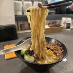TRY ON? - オプションでグルテンフリー麺に変えることも可能