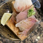 回転すし北海道 - 炙りにレモンもいけるのよー♪