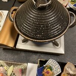 懐石宿  潮里 - 牡蠣鍋の蓋、早く取りたい