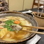 懐石宿  潮里 - 牡蠣ゆずみそ鍋の完成