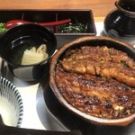 あつた蓬莱軒 松坂屋店 - 会席版でなく単品サイズのお櫃のひつまぶしにしてもらいました