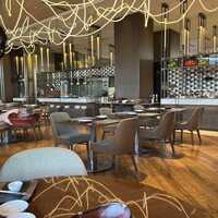 グリロジー バー＆グリル - 