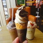リンツ ショコラ ブティック＆カフェ - クレマジェラータMIXのコーン
