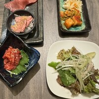 近江うし焼肉 にくTATSU 日本橋室町店 - 