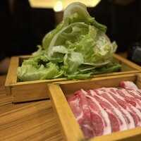 しゃぶしゃぶ・創作料理居酒屋 豚吟 栄店 - 