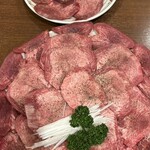 秋葉原 炭火焼肉 たん清 - 上タン塩✖️4人前