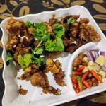 The Terrace Ayutthaya - 豚軟骨揚げ。さわやか酸っぱい調味