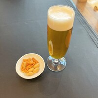 松阪牛 よし田 - ビールには柿ピーがついてきました