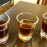 海上海 - 紹興酒の呑み比べ（3年、15年、30年）