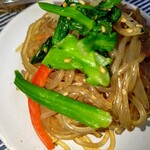 八方美人 - 私の大好きな 八方美人さんのチャプチェ　ボリュームがあります　パックのが残ったので 何時に食べようかな(⁠ㆁ⁠ω⁠ㆁ⁠)