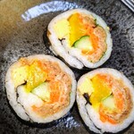 八方美人 - 子供でも食べやすい味付けのキンパ 税込500円 今日はそこから40%オフ