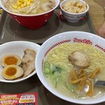 スガキヤ - ラーメン430円+特別トッピング200円