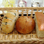 トロティネ - 3種のパンと調味料