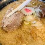 喜多方らーめん 一平 - 分厚いチャーシュー