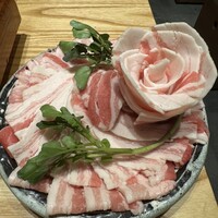 あぐー豚しゃぶしゃぶ専門店 とり央 別邸 - あぐー豚バラ肉