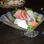 やっちろ - マグロ　サワラ　サーモン　イカ　甘エビ　