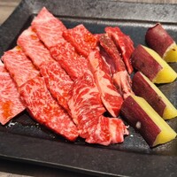 近江うし焼肉 にくTATSU 日本橋室町店 - 