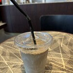 ピークスピークカフェ - アイスほうじ茶ラテ