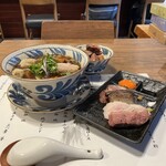 中華そば 鴨福 - ラーメン横から