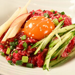 焼肉工房 但馬屋 - 自家製ダレで食べるユッケ刺し