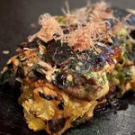 象屋 - 後半はマヨケチャップを広げてソースで味付け
      こちらはまた味わいが変化して同じ1枚とは思えない
       (*´ч`*) ｳﾝﾏッ！
      