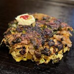 象屋 - 手前が「醤油ダレ」エリア
      奥のマヨケチャップが「ソース」エリア